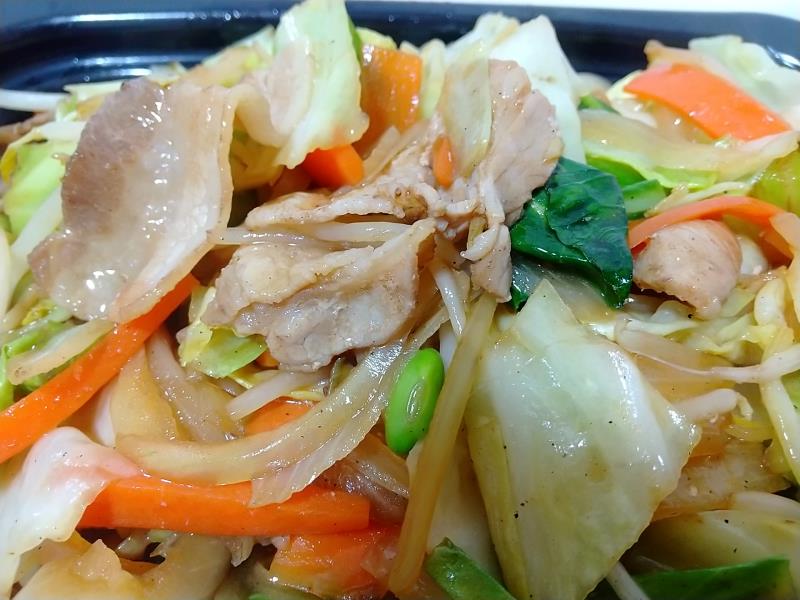 ファミリー肉野菜炒めの中身