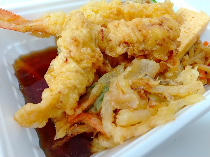 天ぷらがたっぷりな丸亀うどん弁当