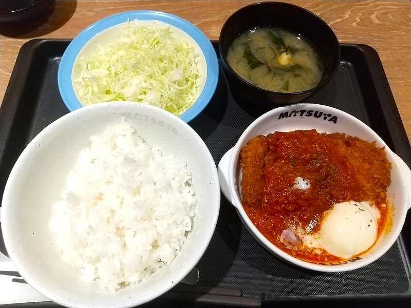 松のやの「うまトマロースかつ定食」