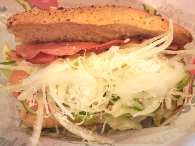 サブウェイの「ＢＬＴ」サンドイッチ