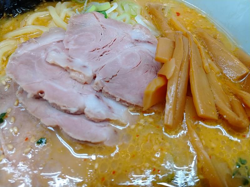 特製味噌チャーシュー麺の広州メンマとチャーシュー