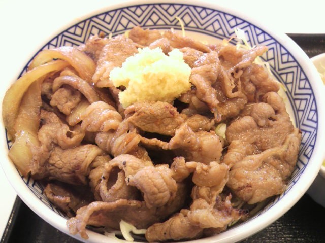 吉野家の「牛カルビ生姜焼き丼」