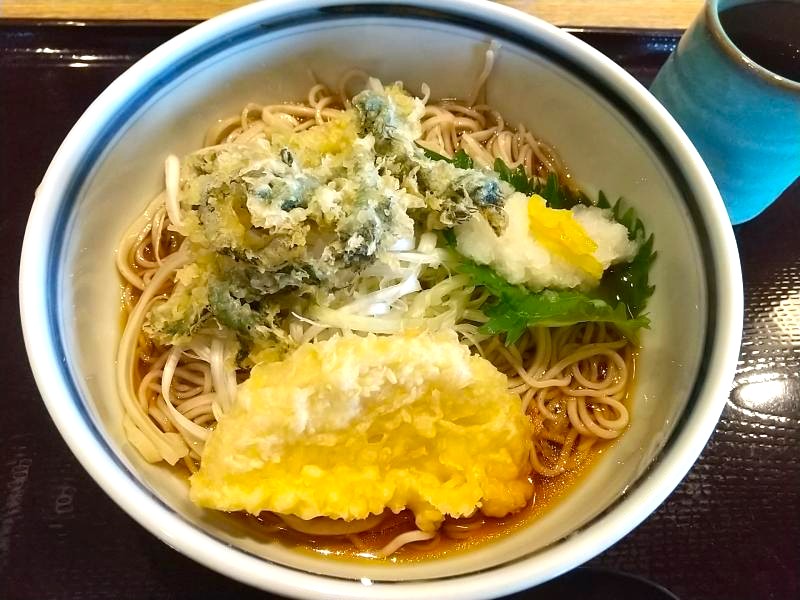 十割そば会の「里山天おろしぶっかけそば」